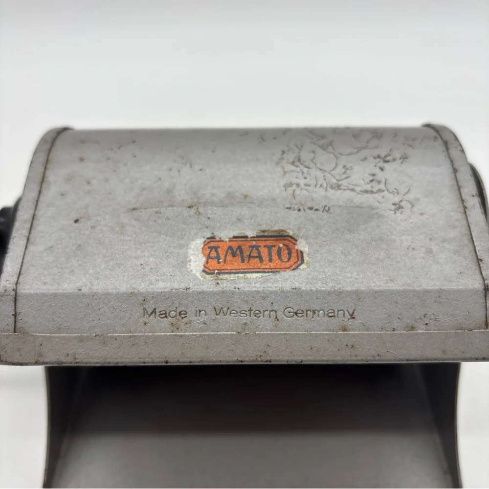 Vintage Amato Darkroom Safelight 3.5"x5" Tested Works Made in West Germany - Picture 3 of 5